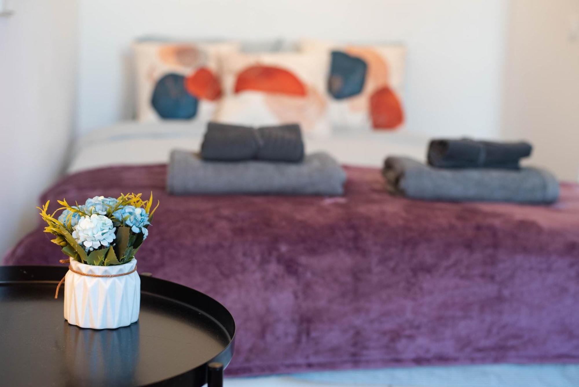 Sagrada Familia Private Rooms Барселона Екстериор снимка