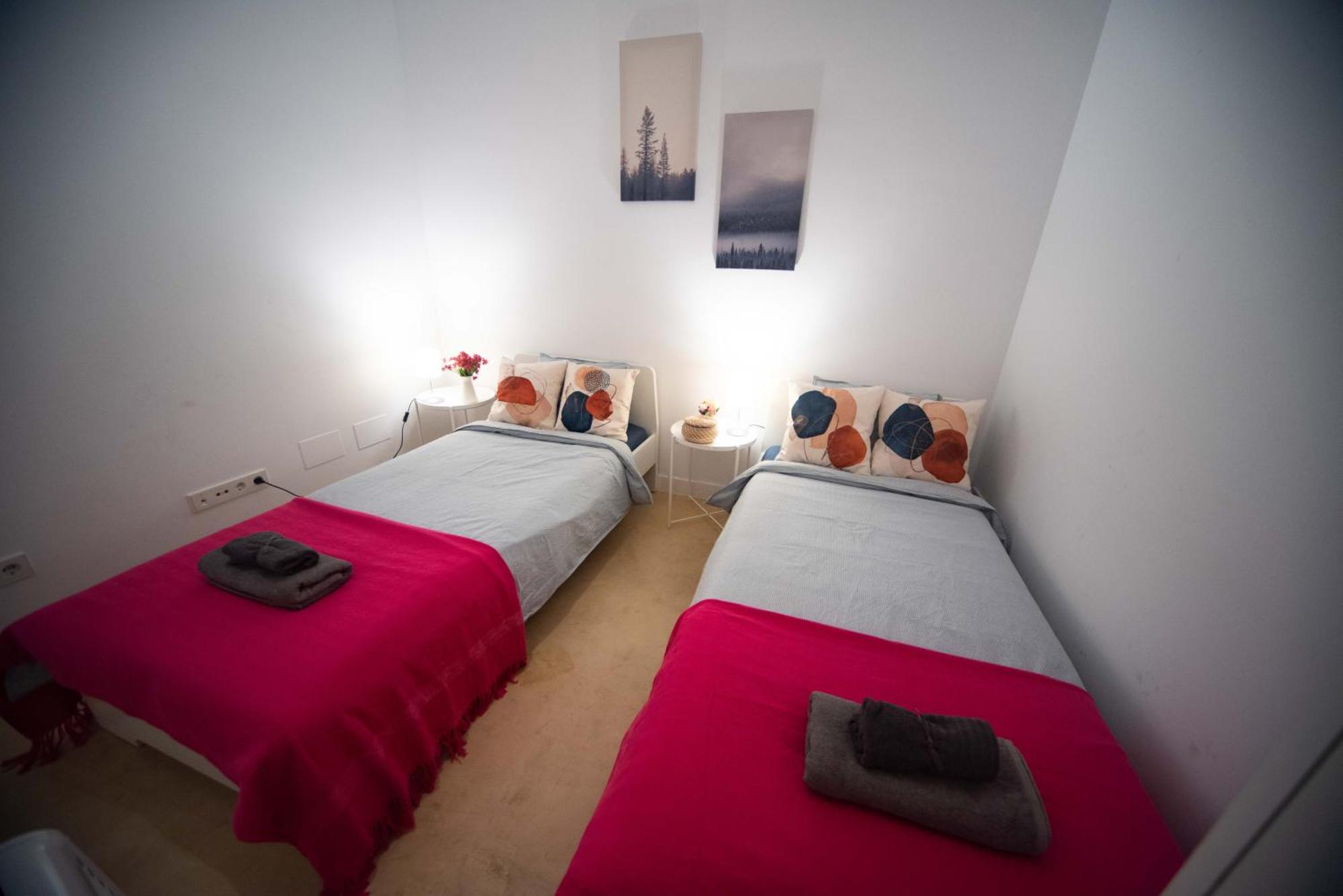 Sagrada Familia Private Rooms Барселона Екстериор снимка